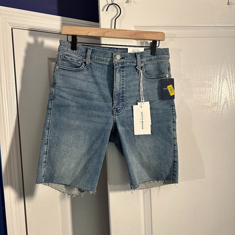 NWT - Lucky Brand Uni Fit NO.4 Mid Rise Short - Waist 30-32